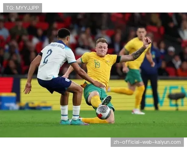 澳大利亚4-0大胜伊朗 肯尼迪梅开二度展东道主强势姿态